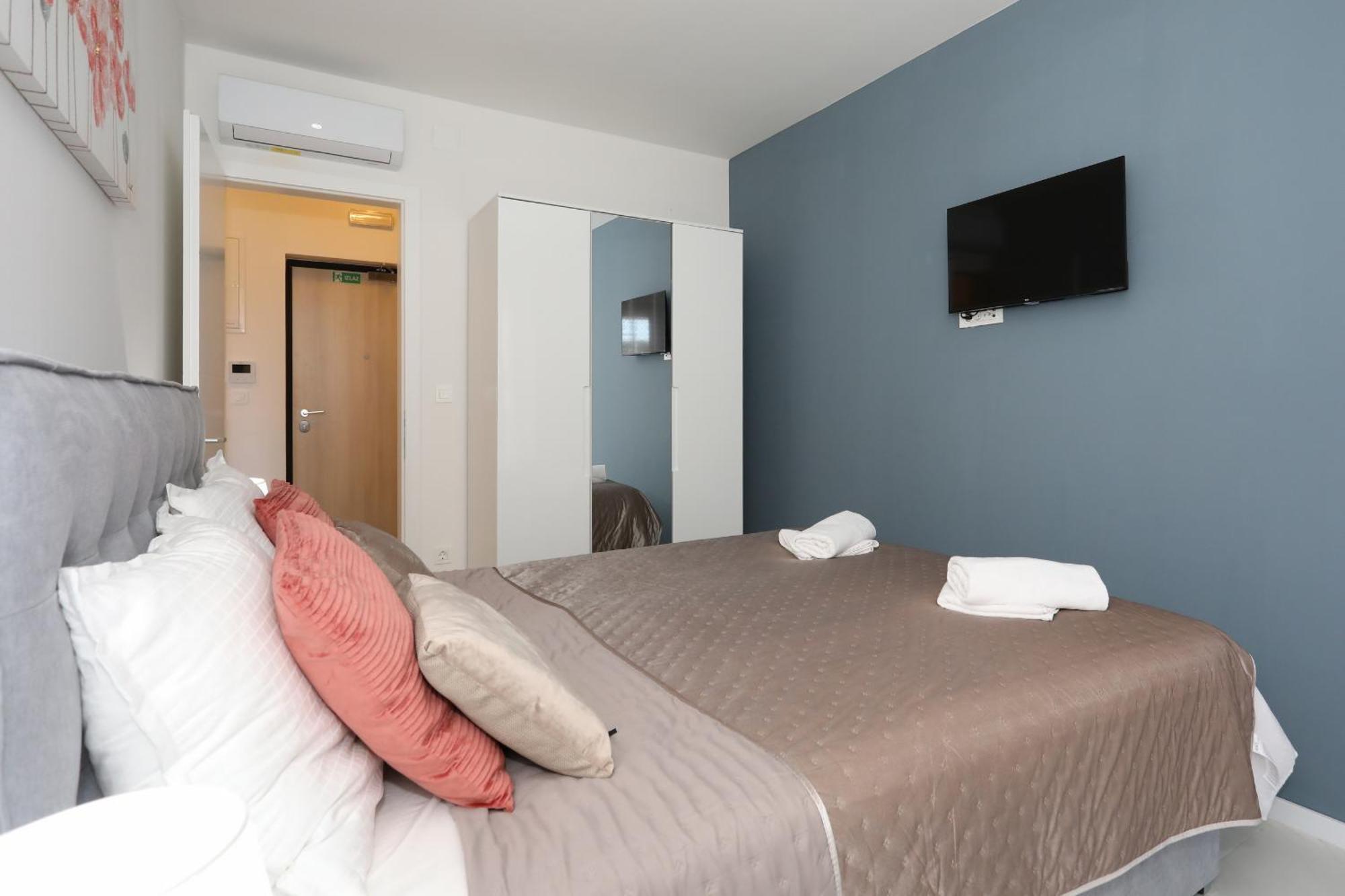Apartment Relex With Pool & Jacuzzi Привлака Экстерьер фото