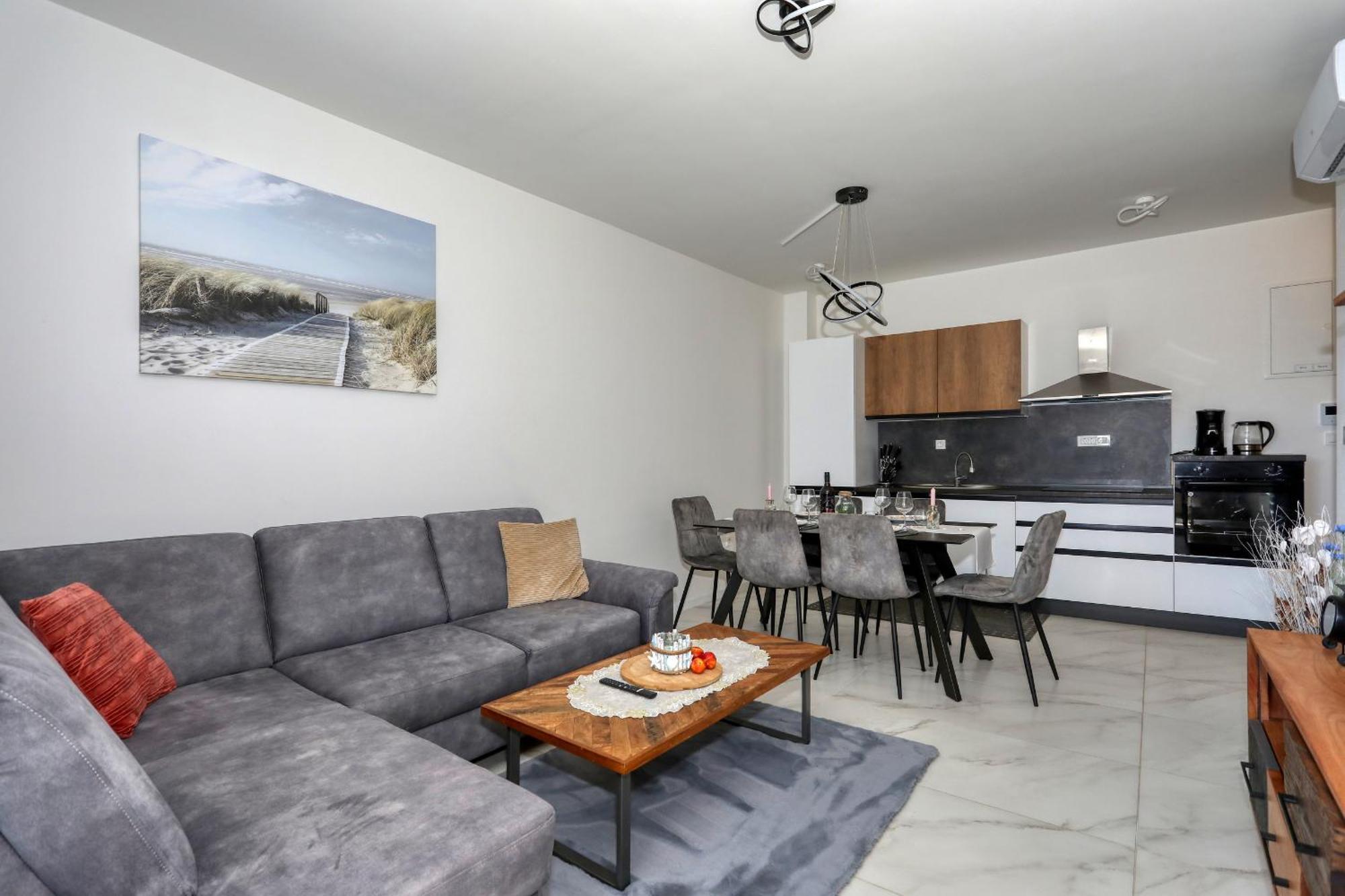 Apartment Relex With Pool & Jacuzzi Привлака Экстерьер фото